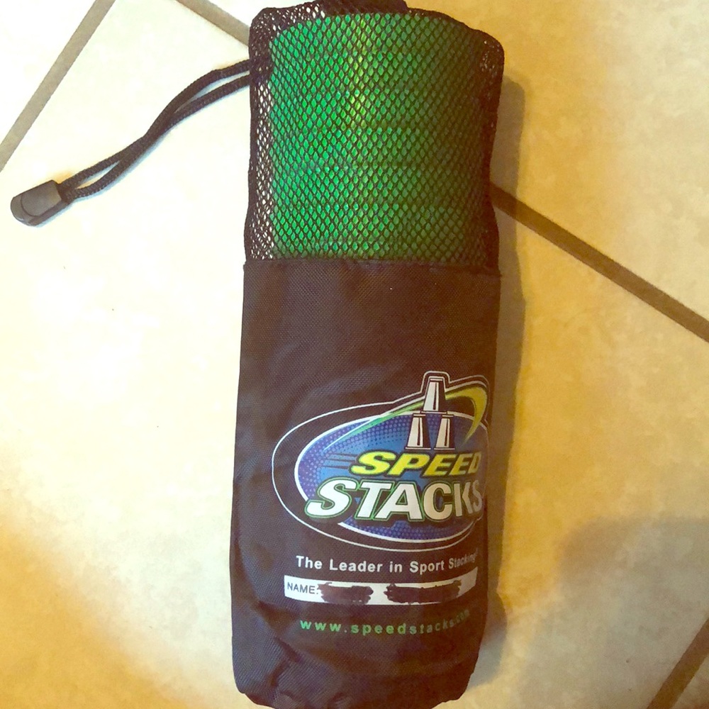 Speed stacks